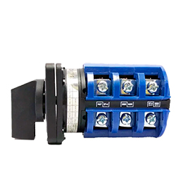LLAVE INVERSORA CSC ON-OFF-ON 63A C 63-111